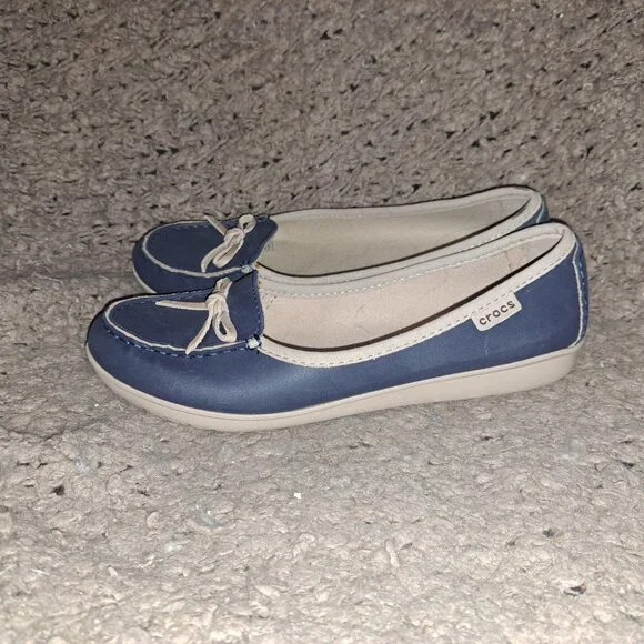 CROCS-#16209-Closed Toe Loafers With Bow-Blue/Tan-Sz 9-Near Mint - Picture 2 of 8